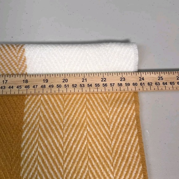 Banana Republic Scarf Yellow Ivory Plaid Fringed NWT Classic Preppy Academia - Picture 5 of 9